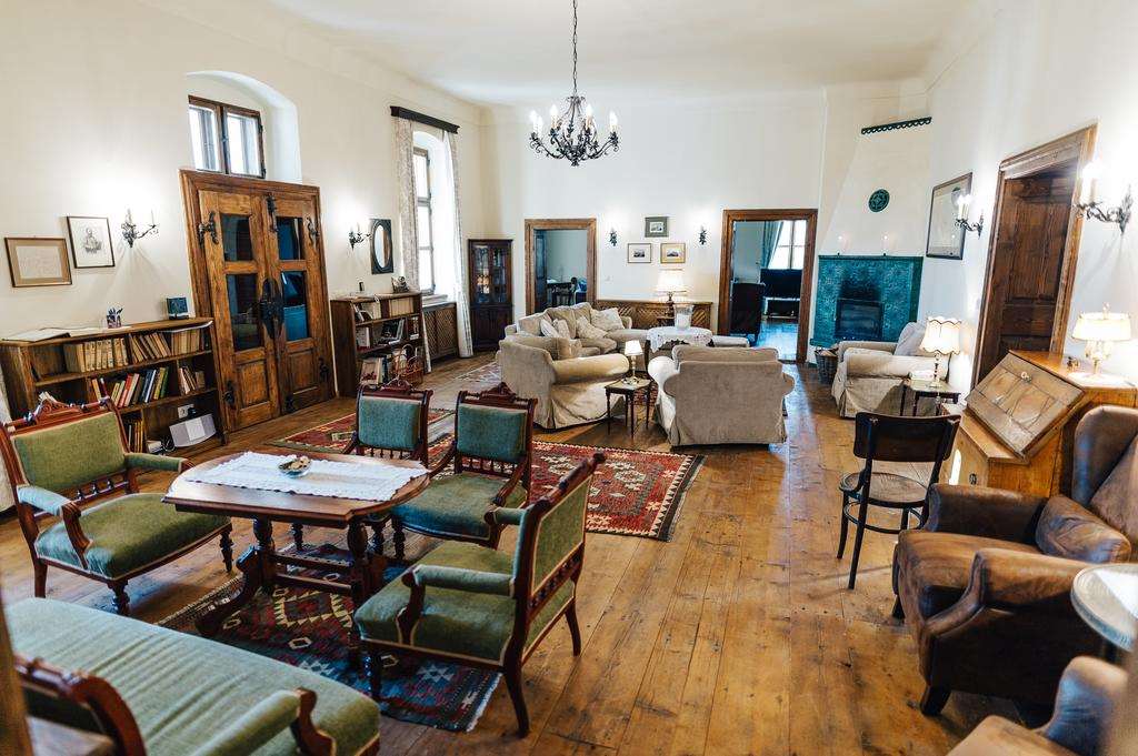 Hunting accommodation