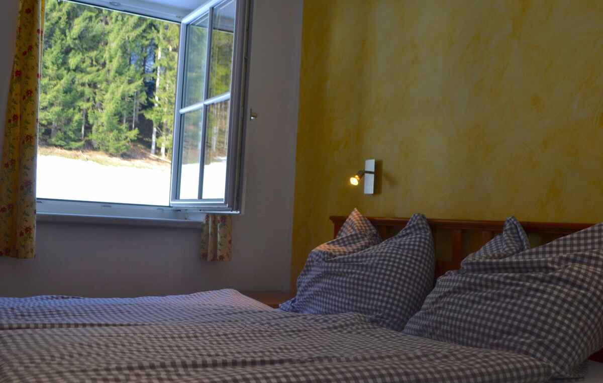 Hunting accommodation