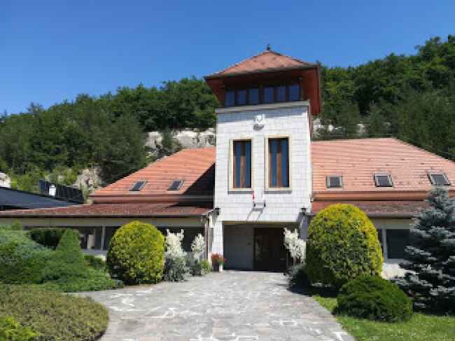 Hunting accommodation